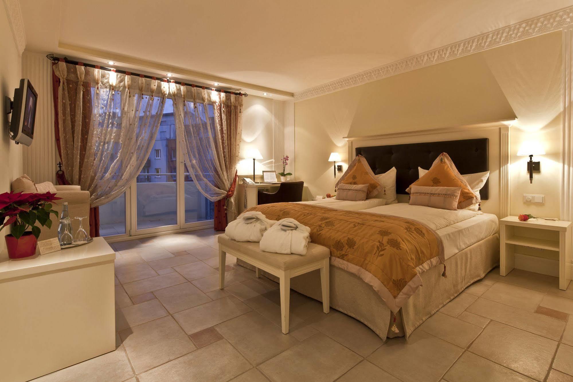 Boutiquehotel La Casa Tubingen Bagian luar foto