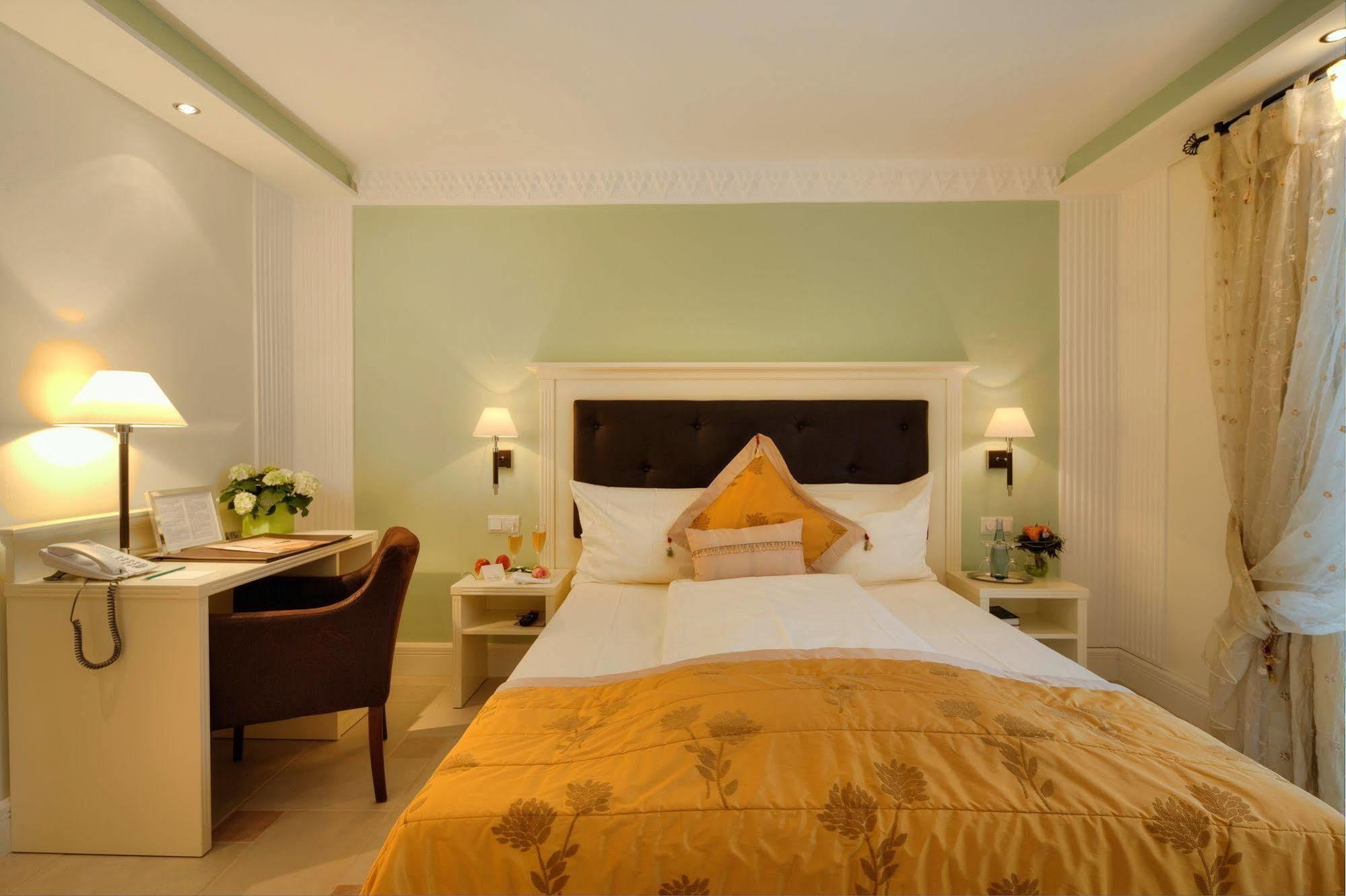 Boutiquehotel La Casa Tubingen Bagian luar foto