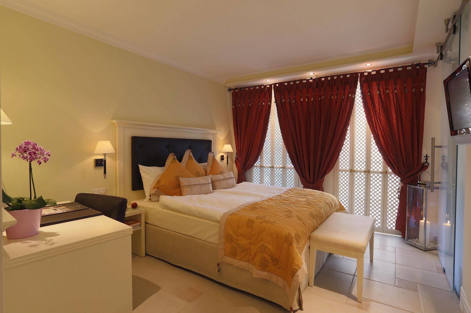 Boutiquehotel La Casa Tubingen Bagian luar foto