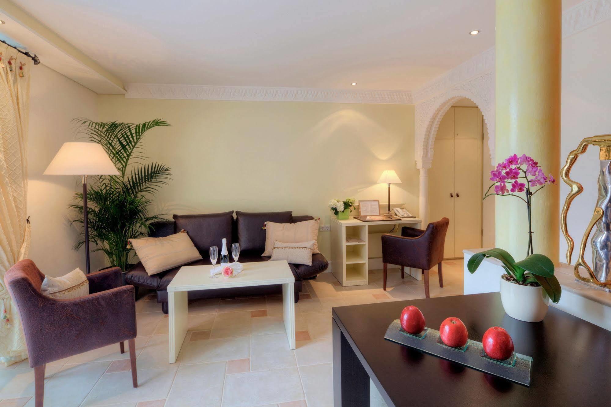 Boutiquehotel La Casa Tubingen Bagian luar foto